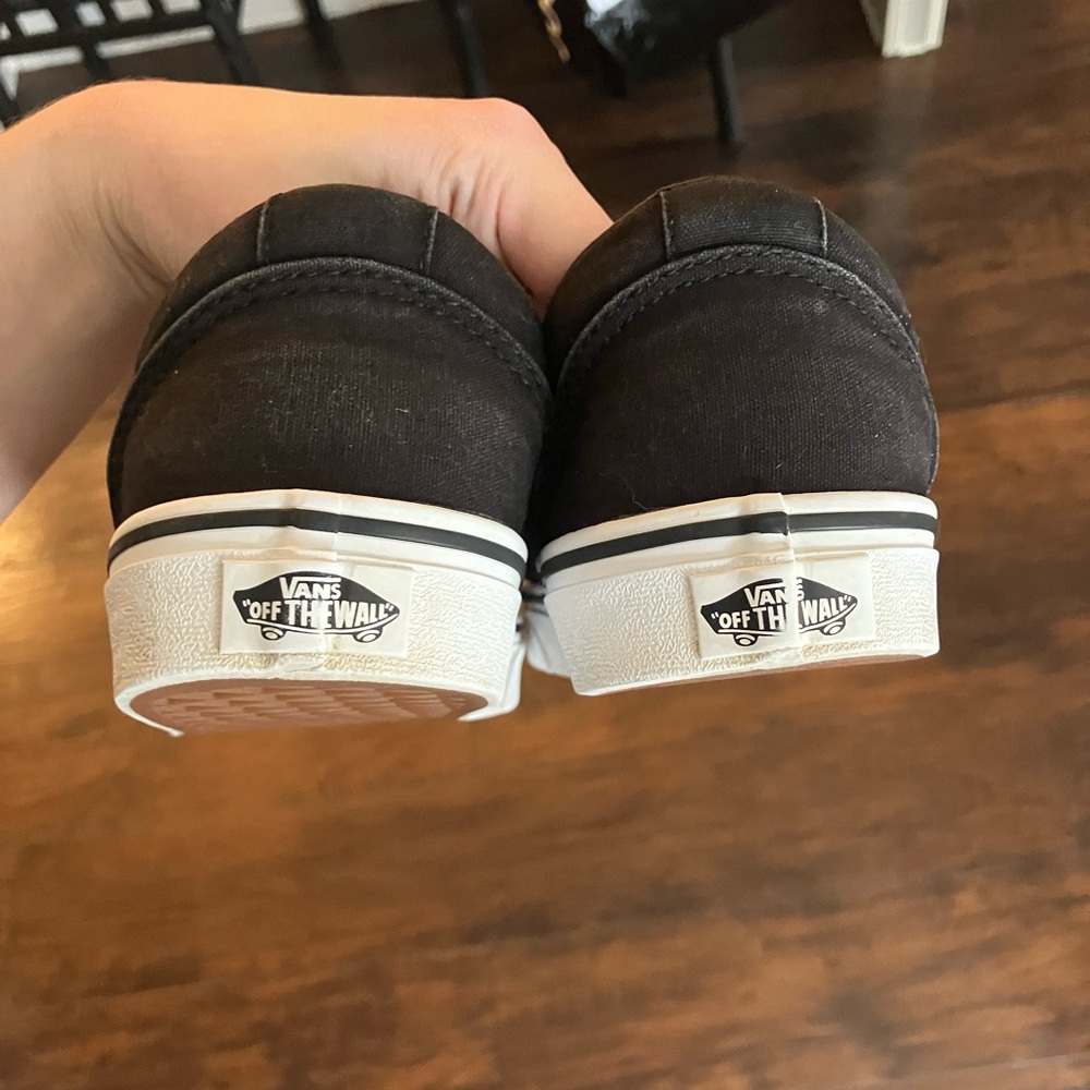 Vans Black and White Women's Sneakers Size 9.5 - Picture 3 of 4